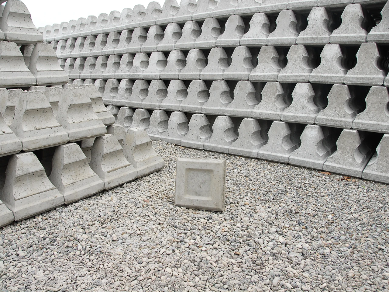 東海商事ブロック工業株式会社