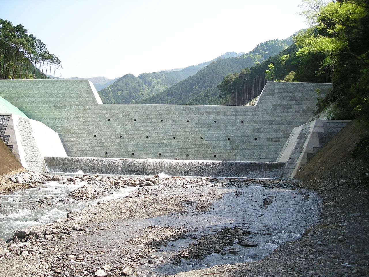 東海商事ブロック工業株式会社