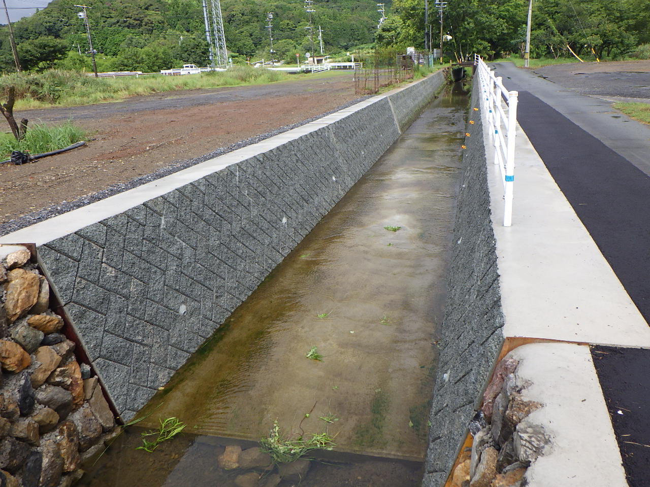 ポラロック（ポーラス積ブロック）